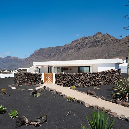 Lanzarote Famara Beach Bungalow Экстерьер фото