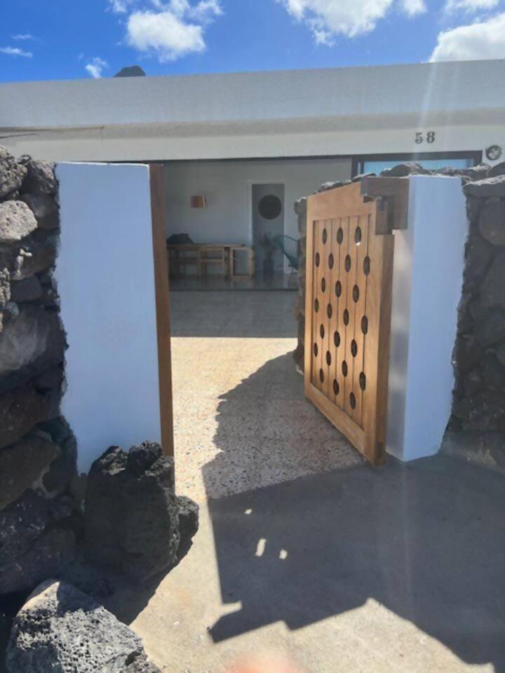 Lanzarote Famara Beach Bungalow Экстерьер фото