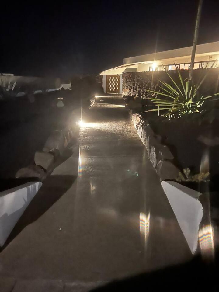Lanzarote Famara Beach Bungalow Экстерьер фото